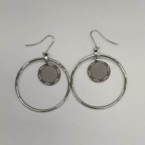 Earrings used - d&g,